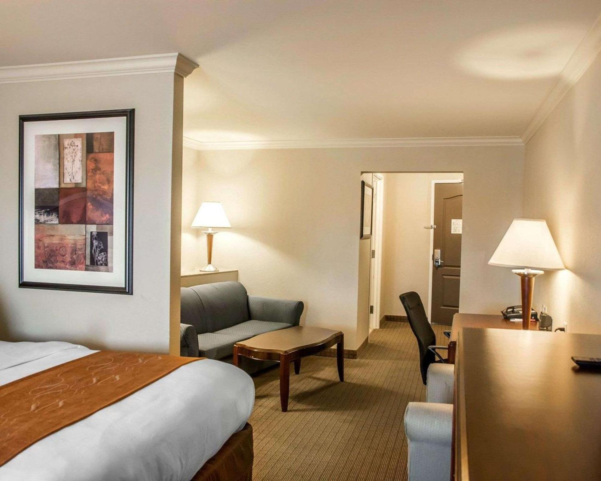 Comfort Cincinnati North 3*
