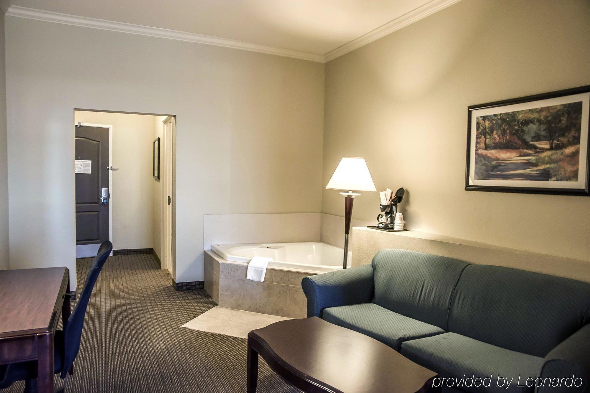 Comfort Cincinnati North 3*
